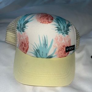 Cute Womens ROXY ball cap. NEW without tags